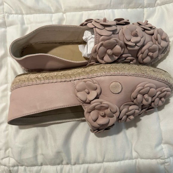 Chanel Camellia CC Flower Espadrilles - Picture 3 of 12